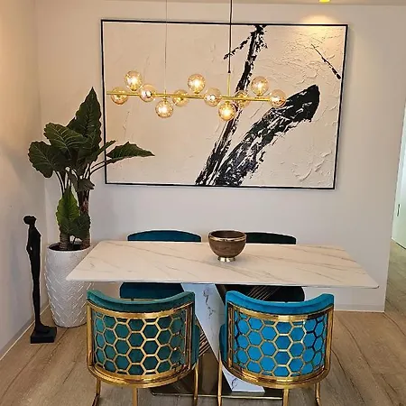 Luxus Neubau 65M² City Wohnung: R